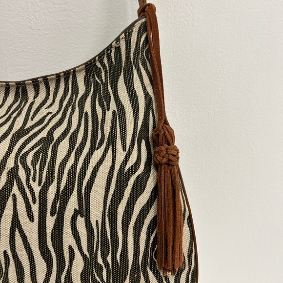 zebra print handbag - Picture 2 of 9